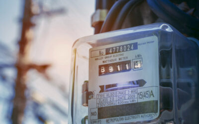 Como solicitar a compensação dos créditos de energia em outra unidade consumidora?